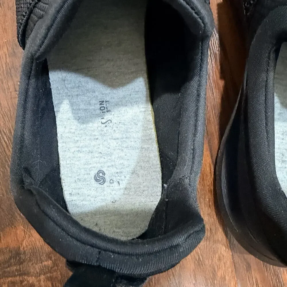 Clarks Cloudsteppers Black Slip On Comfort Sneakers Women’s US 9.5 Elastic Strap